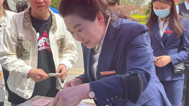 活动策划：价格对比，如何选择优质服务？**