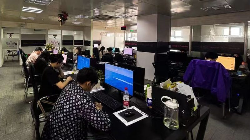 误区一：只看功能，忽视平台生态